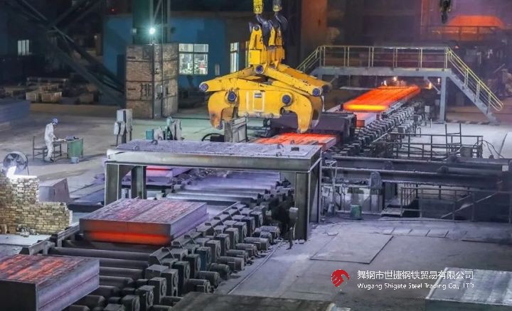 304mm厚高難要求容器用鋼SA516Gr70在河鋼舞鋼下線,鋼板厚度超常規最大厚度標準100mm 304mm厚高難要求容器用鋼SA516Gr70在河鋼舞鋼下線,鋼板厚度超常規最大厚度標準100mm